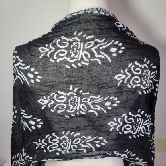 Chicos Black & White Sheer Patterned Scarf With Tassel Accents - Picture 3 of 4